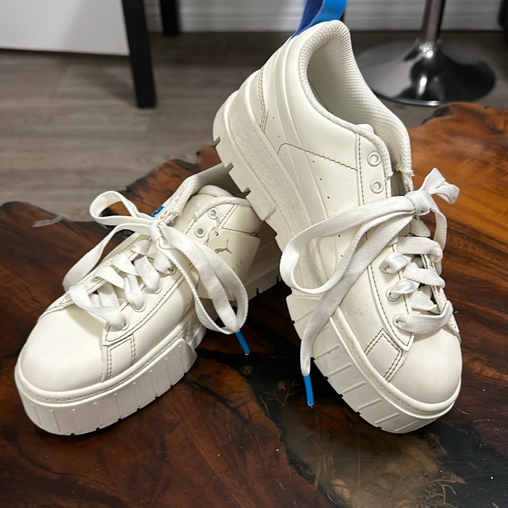 Puma Sneakers